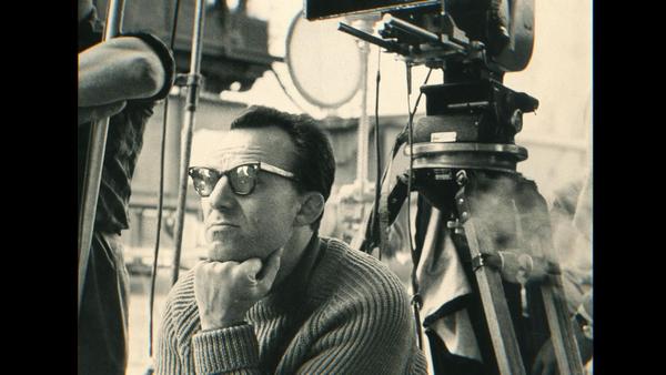 Pasażer Andrzej Munk / Short: In The Circle